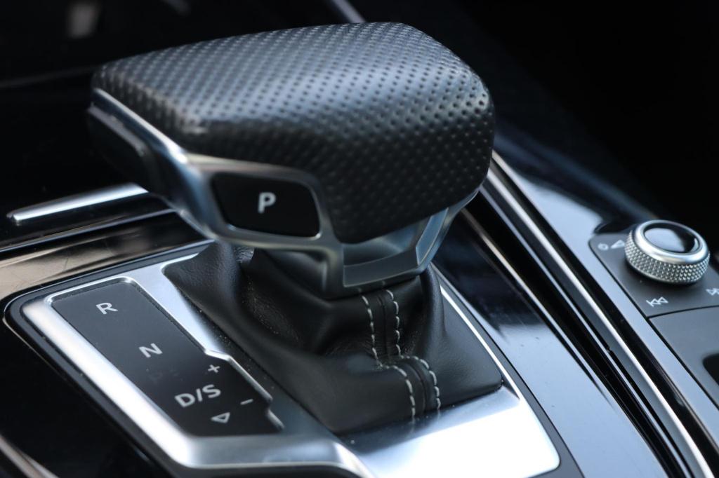 Audi A4 avant 35 tfsi s edition 150pk s tronic