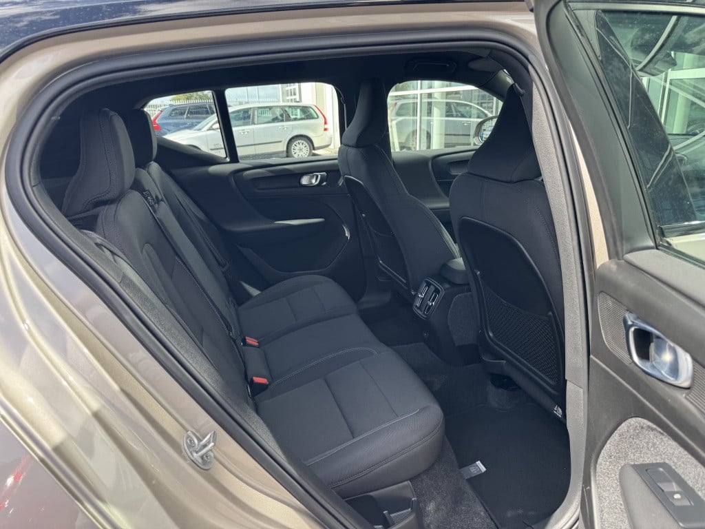 Volvo XC40 extended plus 82 kwh/252pk| adap.cruise| trekhaak| camera