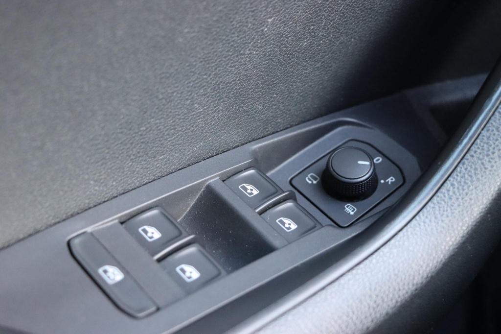 Skoda Karoq 1.5 tsi sportline business dsg7 150pk