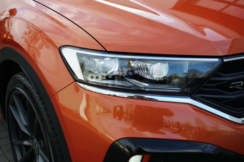 Volkswagen T-roc 2.0 tsi r 4motion - akrapovic - virtual - pano - leder - a