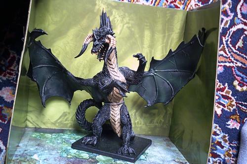 Dungeons & Dragons ICONS - Gargantuan Black Dragon - limited edition -