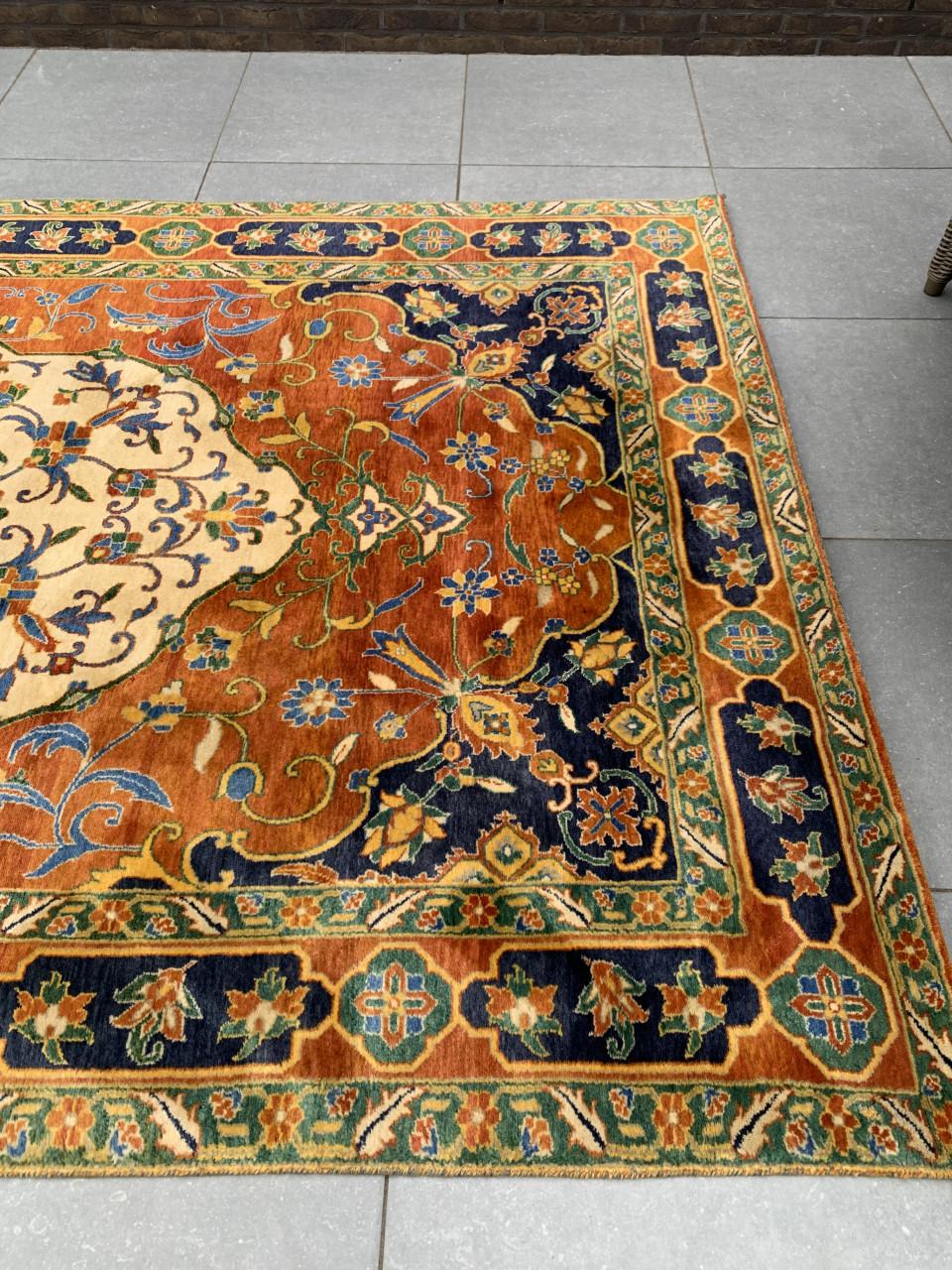 🧡Schitterend Sfeervol Kleurrijk Handgeknoopt Vloerkleed uit India🧡