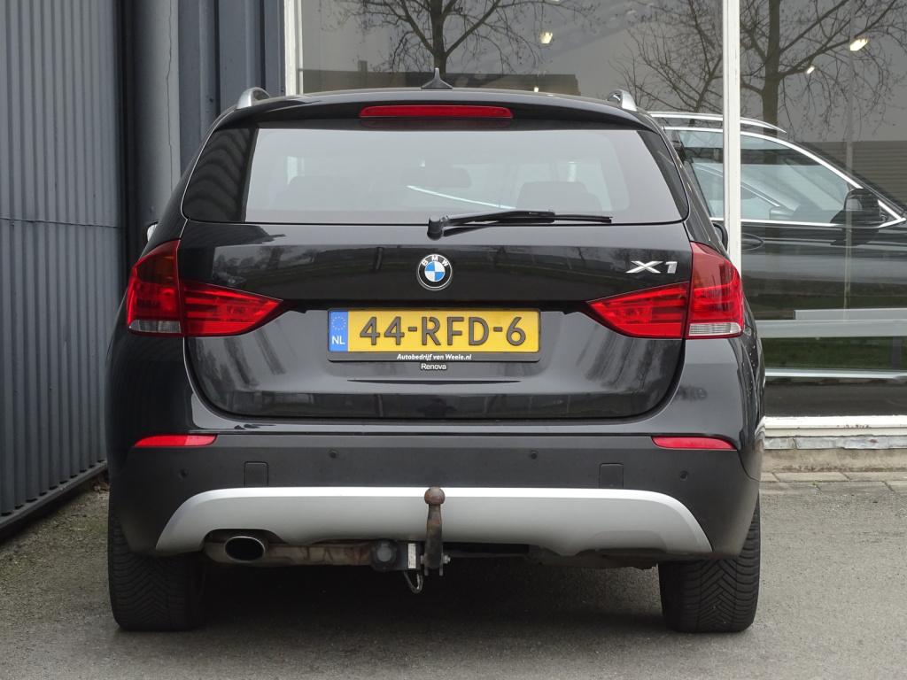 BMW X1 sdrive18i executive automaat | leder | bluetooth