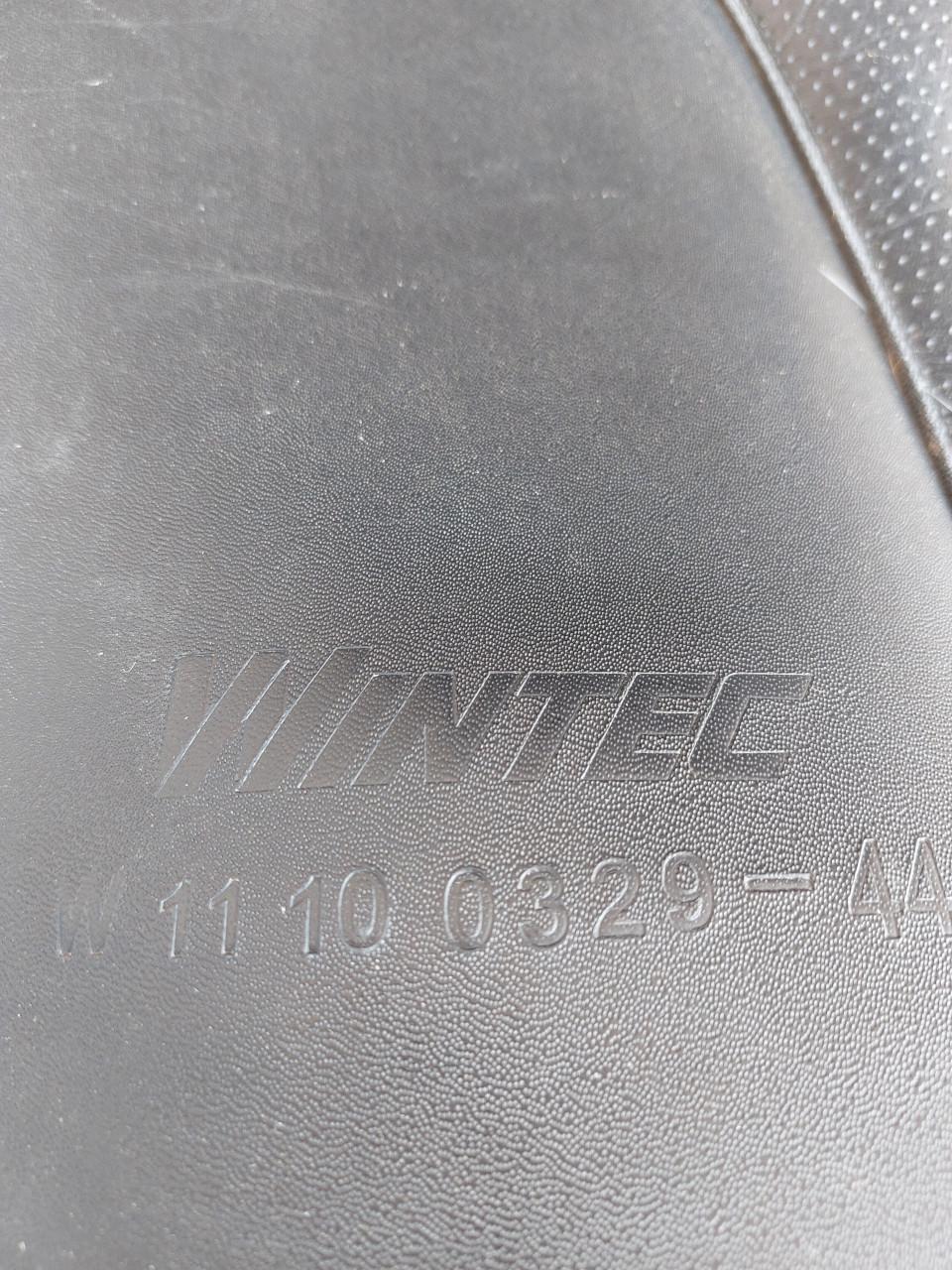 Wintec 500 Dressuurzadel – 17 inch – Wolgevuld (Complete set)