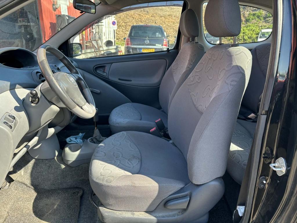 Toyota Yaris 1.3-16v vvt-i luna