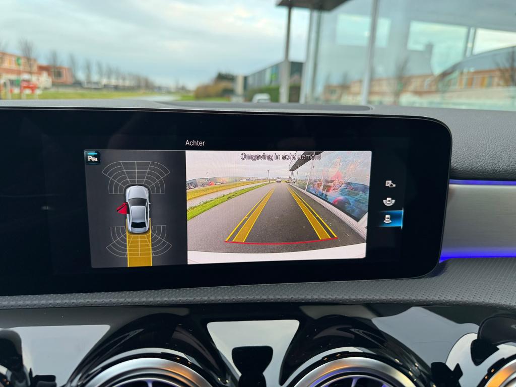 Mercedes-Benz A-Klasse 200 amg line night- pakket automaat , sfeer verlicht