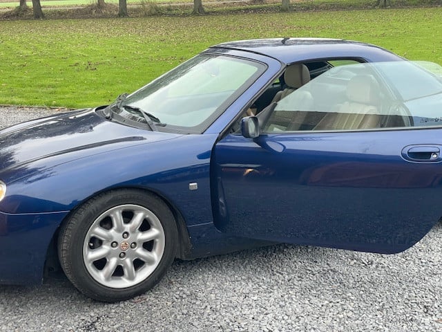 MG F