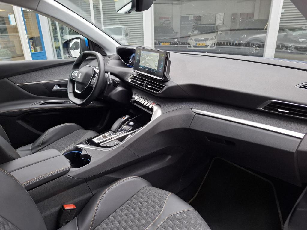 Peugeot 3008 suv 1.6 hybrid 225 eat8 automaat road trip nav/cam