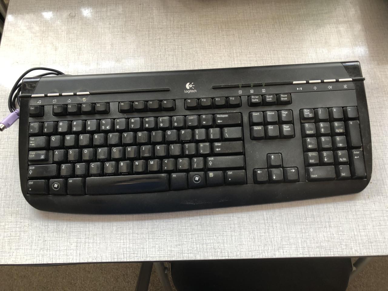 Logitech PS-2 keyboard