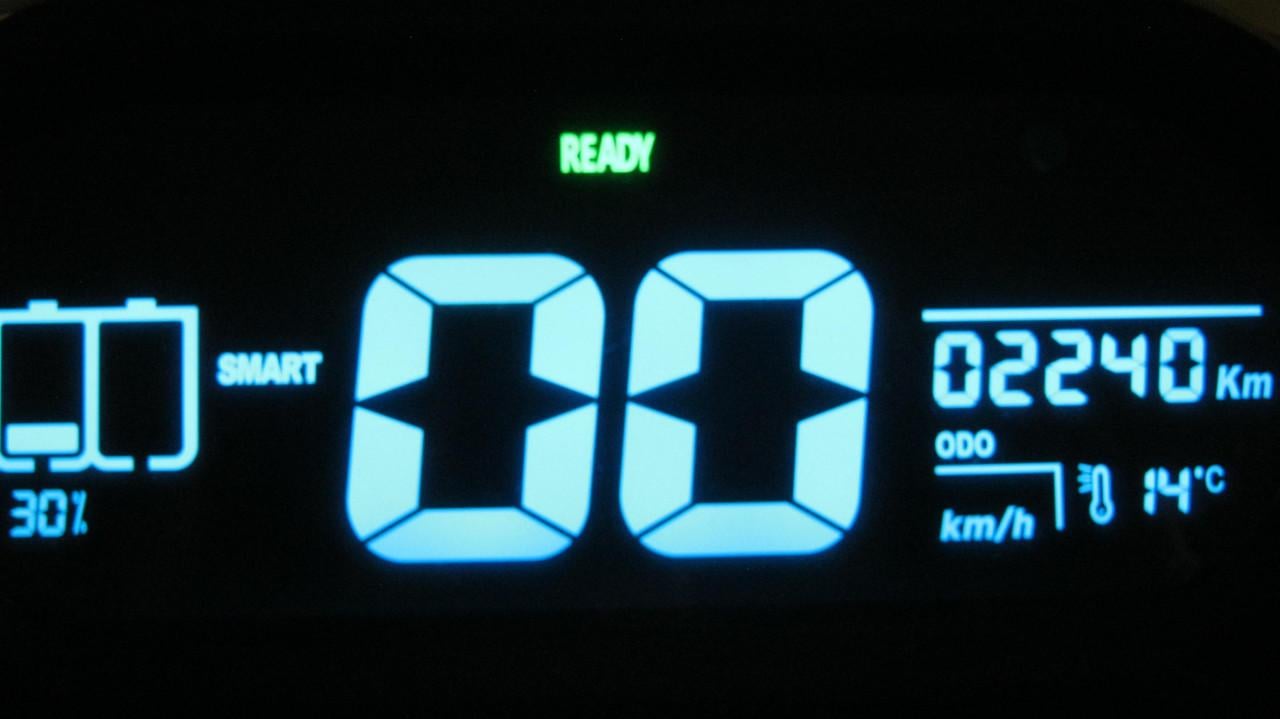 TE KOOP ECOOTER  E2 UIT 2022   MET 2240 KM OP DE TELLER  950 EURO