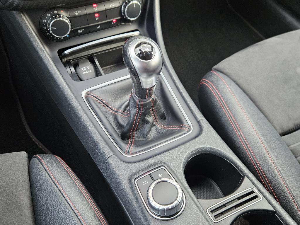 Mercedes-Benz A-Klasse 160 amg night edition | cruisec. | pdc