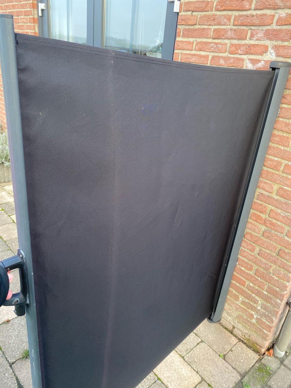 Zonnescherm windscherm