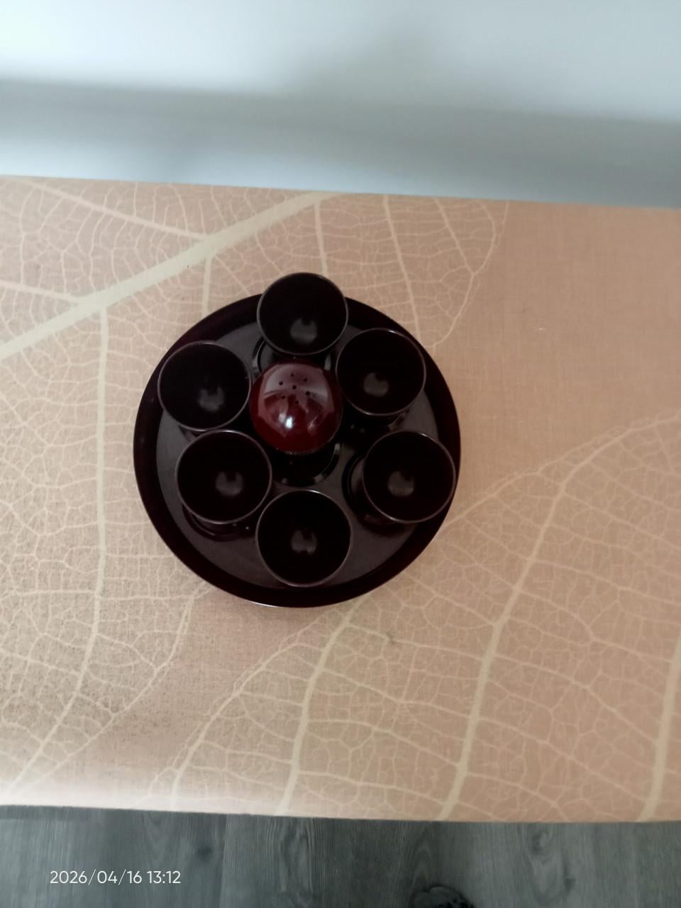 Vintage 6 eierdoppers , zoutpot op schaaltje