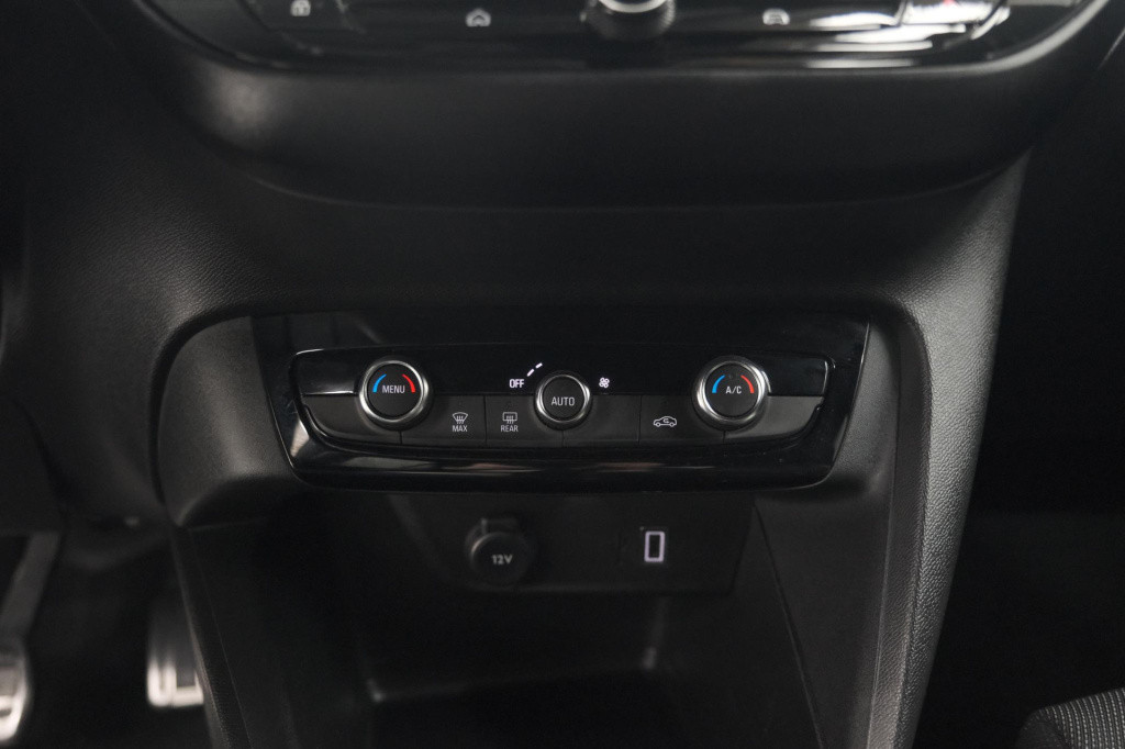 Opel Corsa 130 eat8 gs line | camera | navigatie | apple carplay | parkeers
