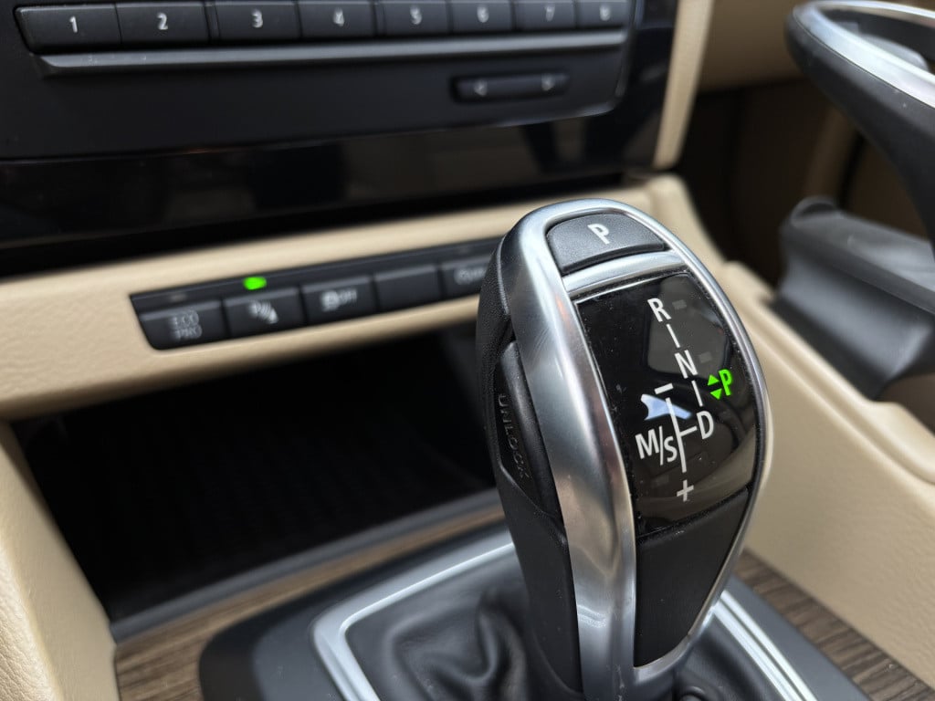 BMW X1 sdrive20i chrome line