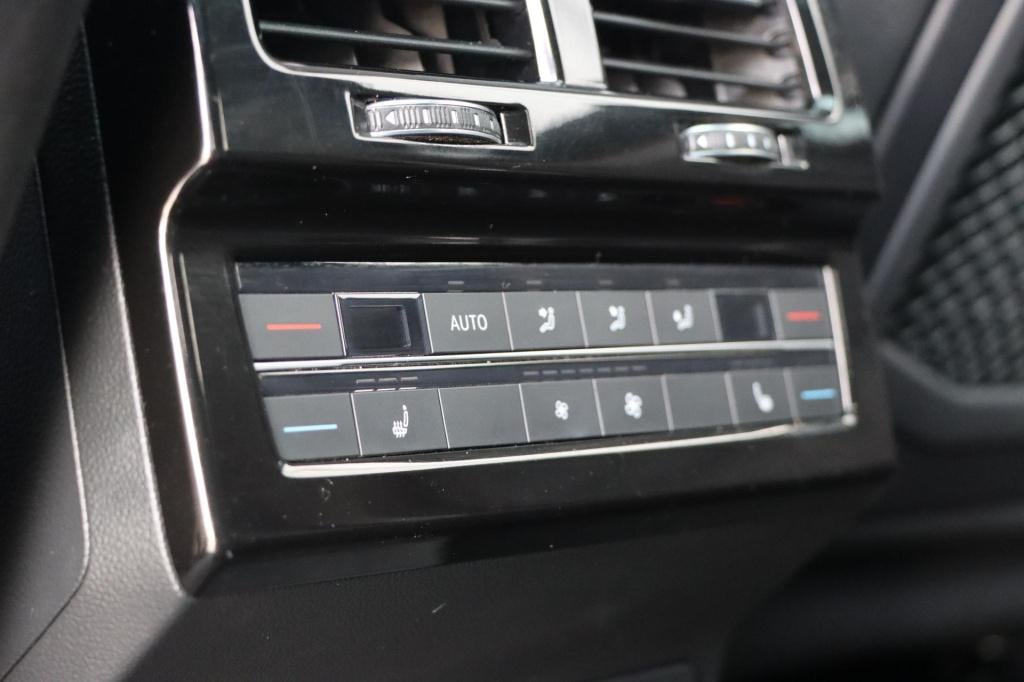 Volkswagen Touareg 3.0 tsi ehybrid 4motion atmosphere 380pk tiptronic