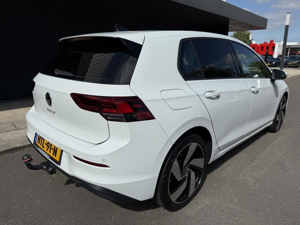 Volkswagen Golf 1.0 tsi life // led koplampen // trekhaak //