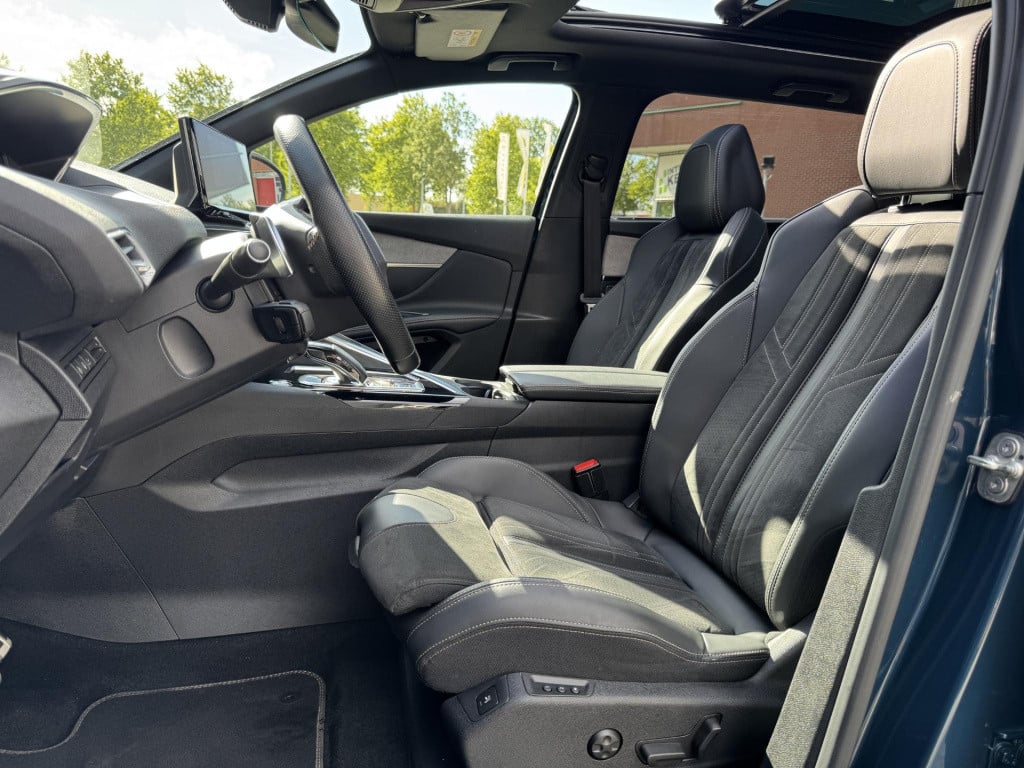 Peugeot 5008 1.2 puretech blue lease gt | trekhaak afneembaar | panoramadak