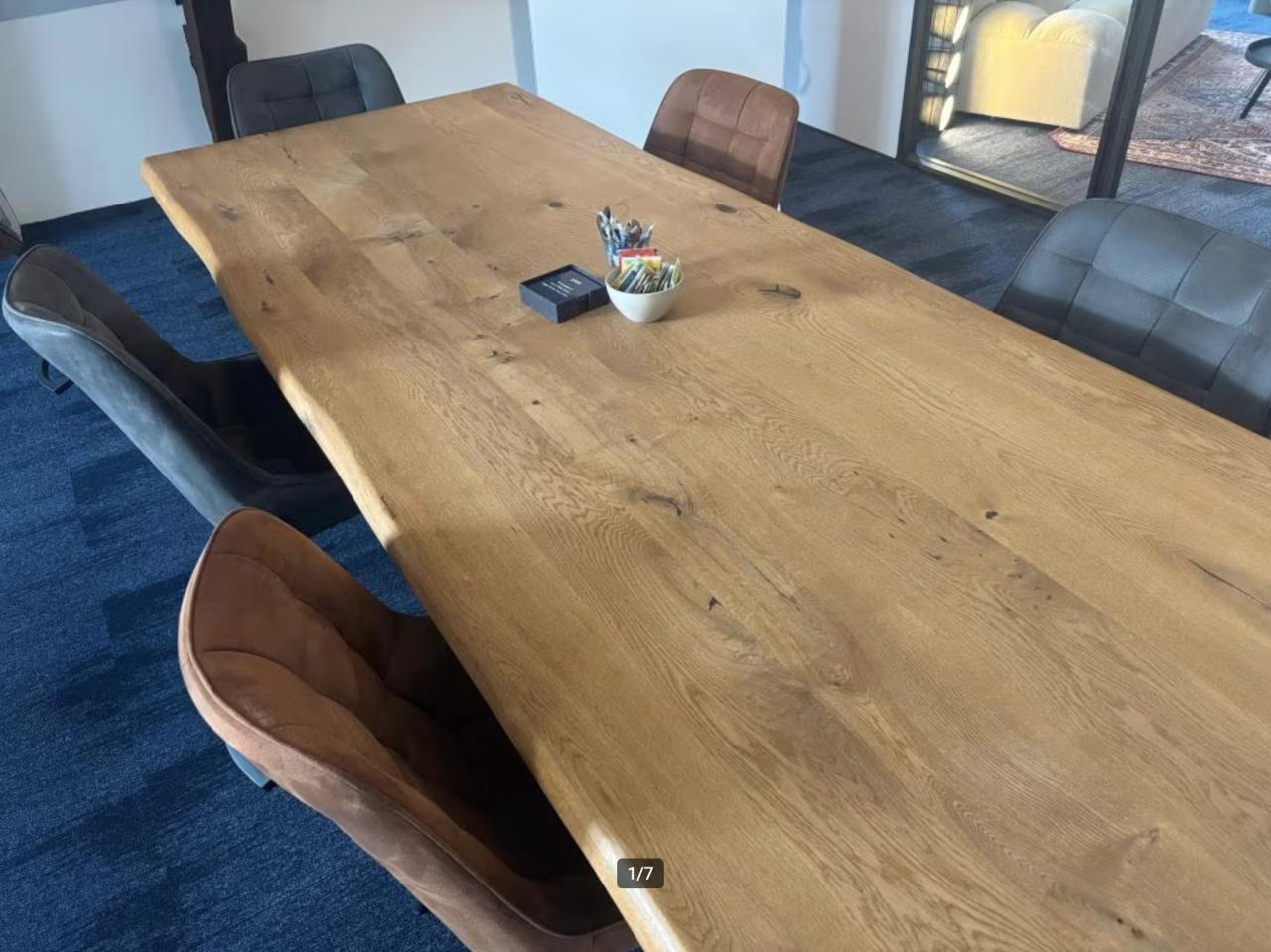 Eiken Boomstamtafel 260x100cm incl. 6 stoelen