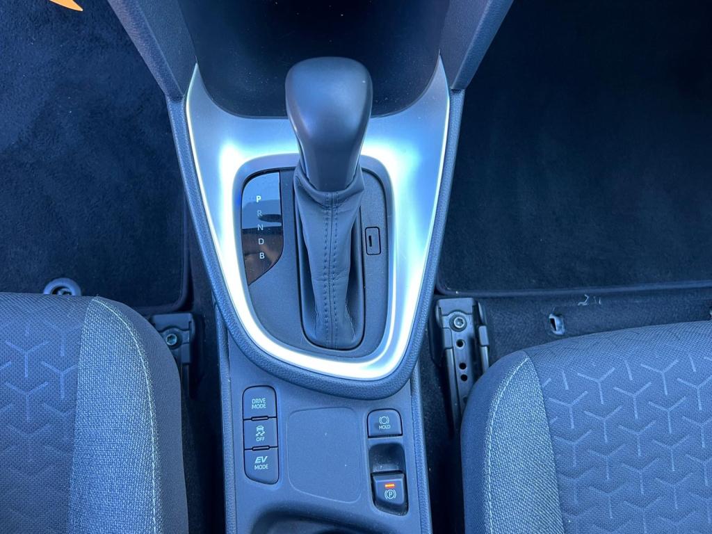 Toyota Yaris Cross 1.5 hybrid active | climate | cruise | camera | apple / 