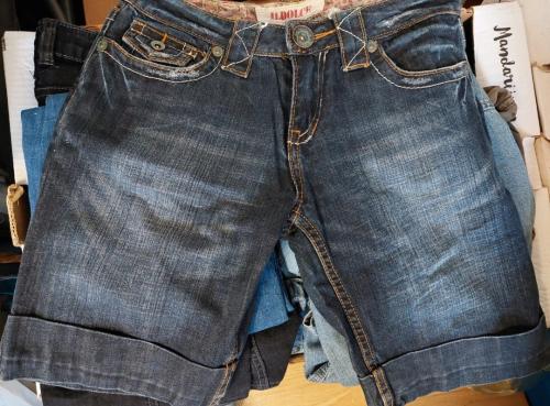Stoere Korte dames jeansshort mt 26 xs/s I'L Dolce