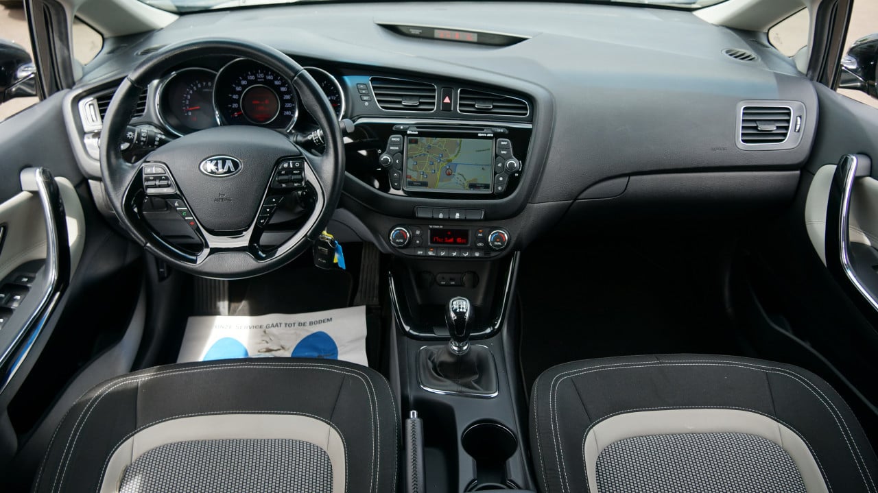 Kia cee'd Sportswagon 1.6 GDI BusinessLine rijklaar incl garantie