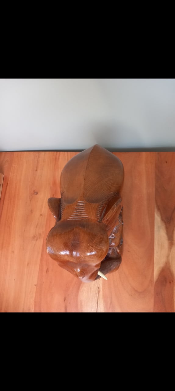 Prachtig houten beeld olifant en jong!