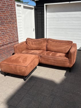 2 zitter bank met poef.