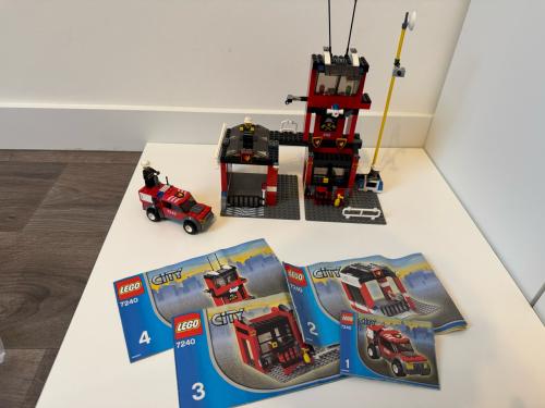 Complete Lego City Brandweerkazerne set 7240.
