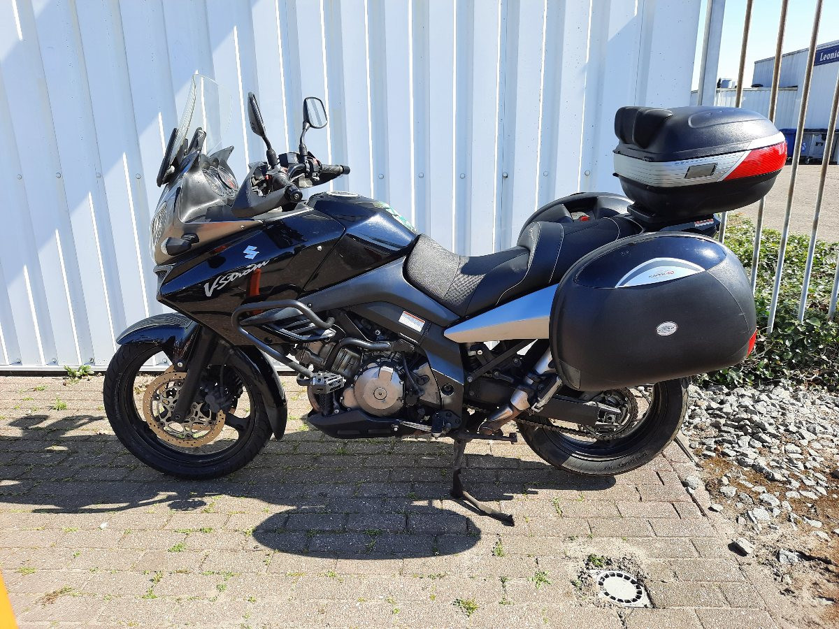 Suzuki VStrom 1000 uit 2007 met veel extra's