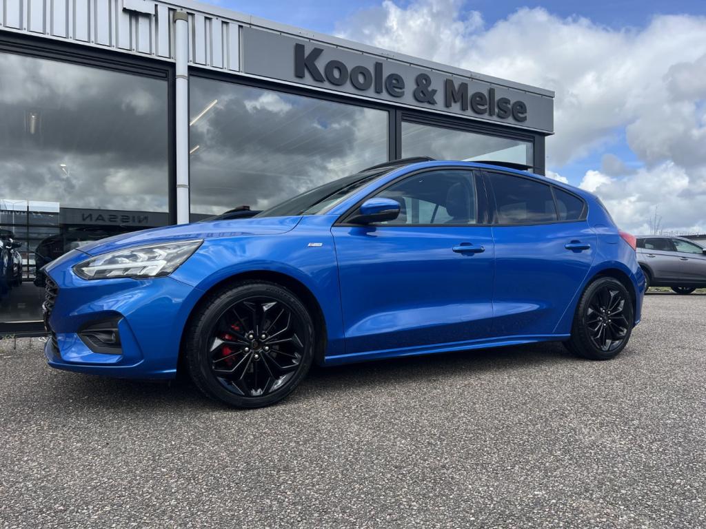 Ford Focus 1.0 ecoboost hybrid 155pk st line x , panodak , winterpack