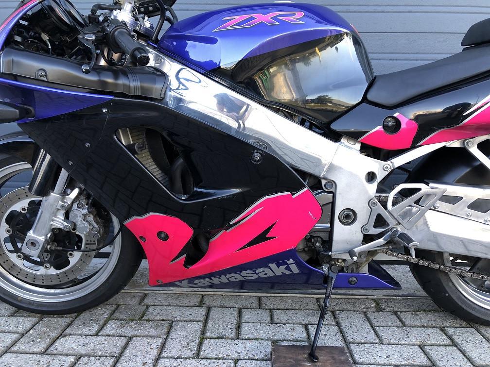 Onverknoeide Kawasaki ZXR750