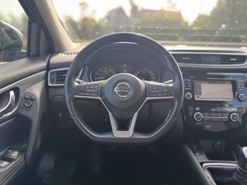 Nissan Qashqai 1.2 n-connecta design pack | trekhaak | panoramadak | naviga