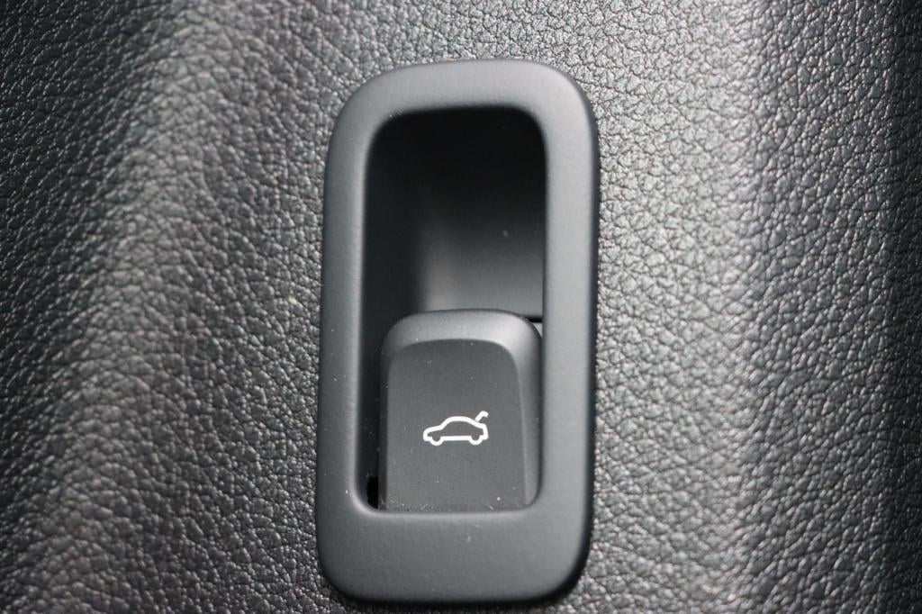 Audi Q2 35 tfsi advanced edition 150pk s-tronic zwart optiek