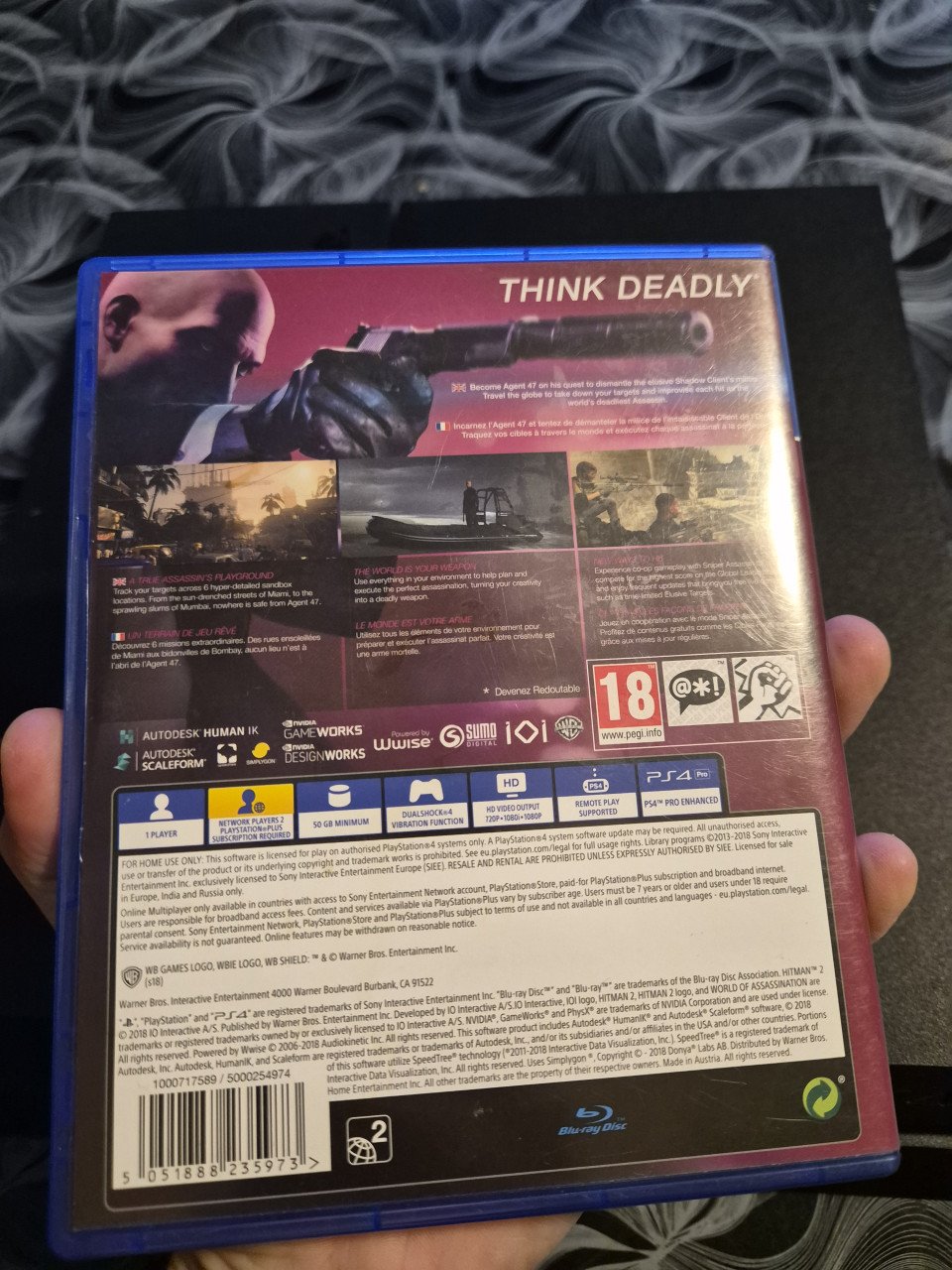 Ps4 500gb met 2 controllers en 2 spellen