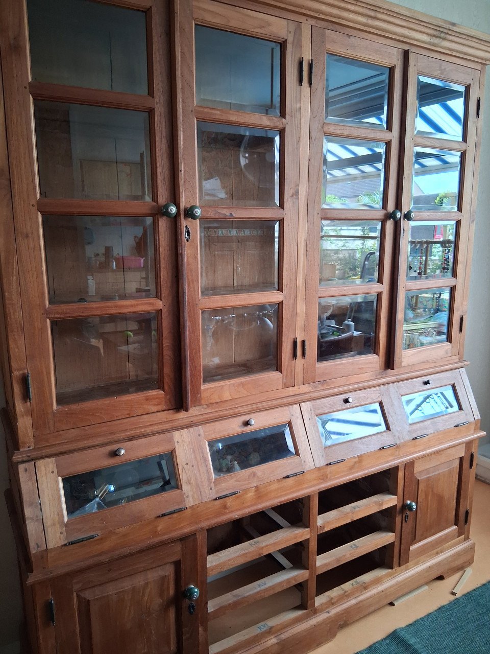 Kast teakhouten