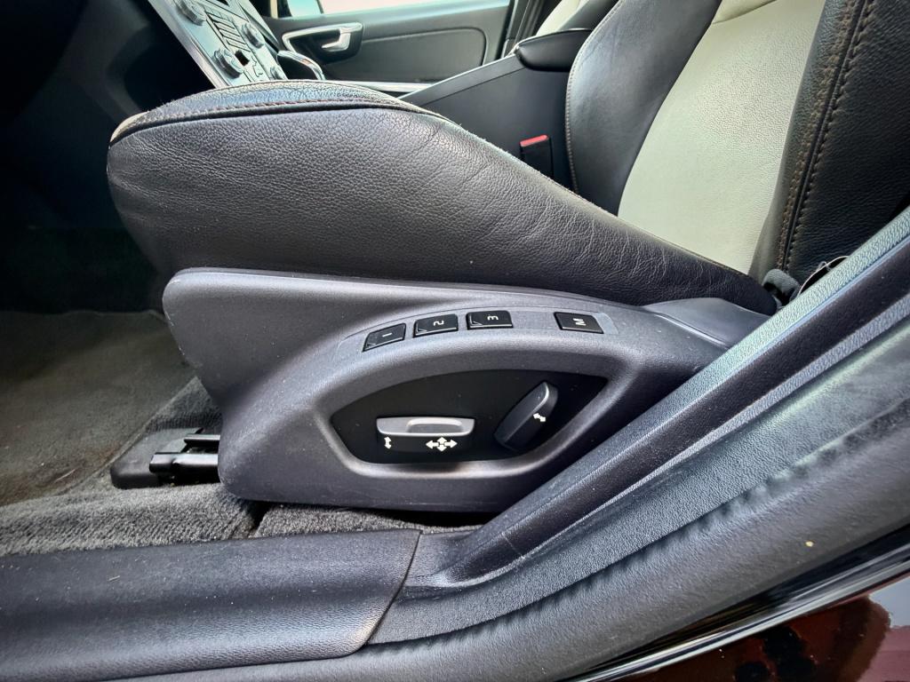 Volvo V60 cross country 2.0 t5 summum leder ecc dak