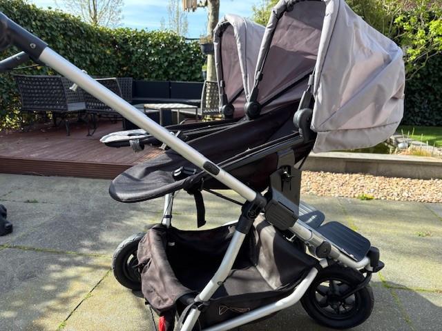 Mountain Buggy Duet dubbele kinderwagen + 2 reiswiegen + regenhoes