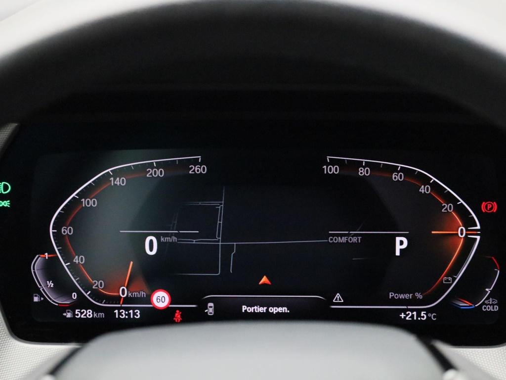 BMW 1 Serie 118i business edition | automaat | apple carplay / android auto