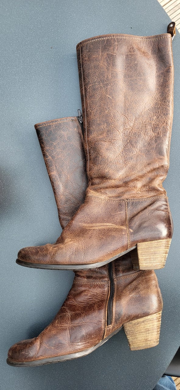 Dameslaarzen, maat 38, bruin leer