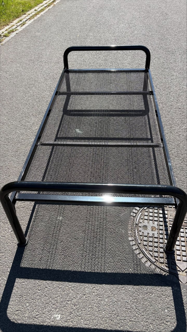 Bedframe logeerbed