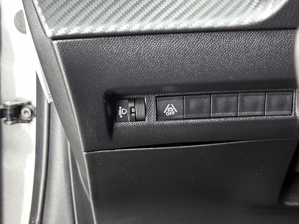 Peugeot 208 75 pk like | rijklaar