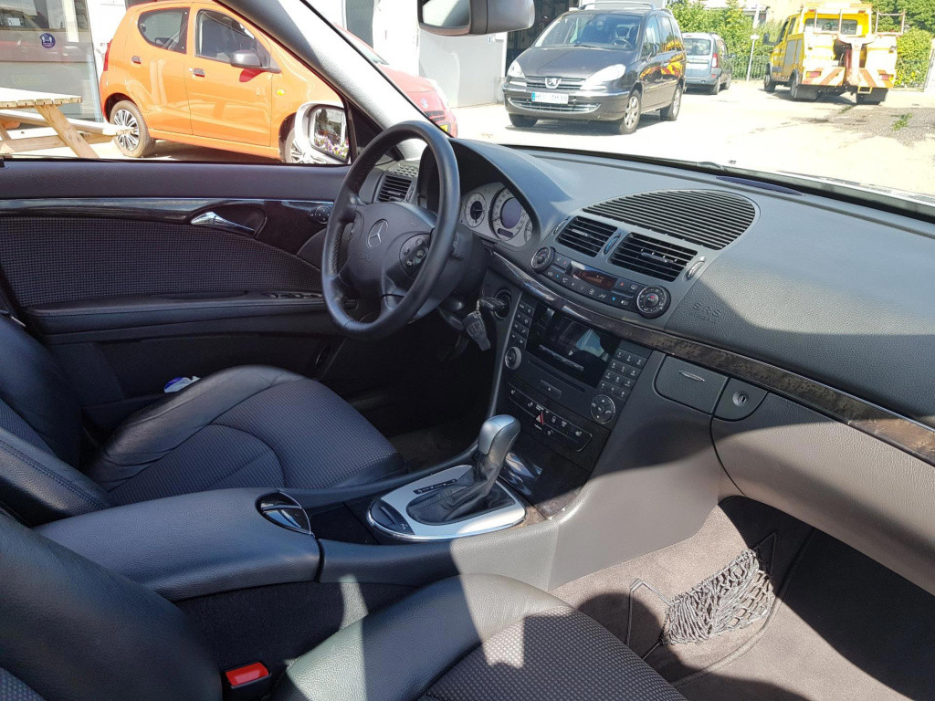 Mercedes-Benz E-Klasse 240 2,6b avantgarde automaat