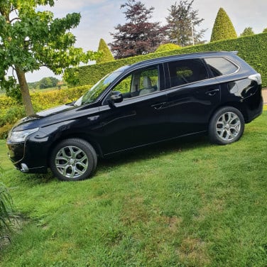 Mitsubishi Outlander Phev 7 zitter 4WD 7 persoons!