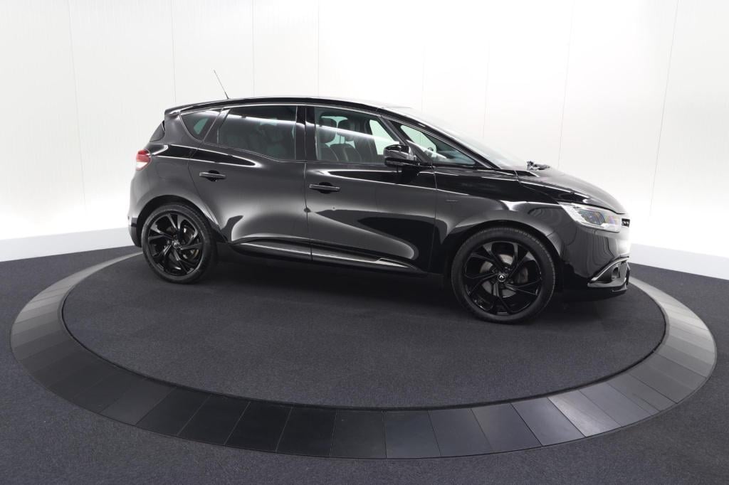 Renault Scenic tce 140 edc black edition | trekhaak | panoramadak | adaptie