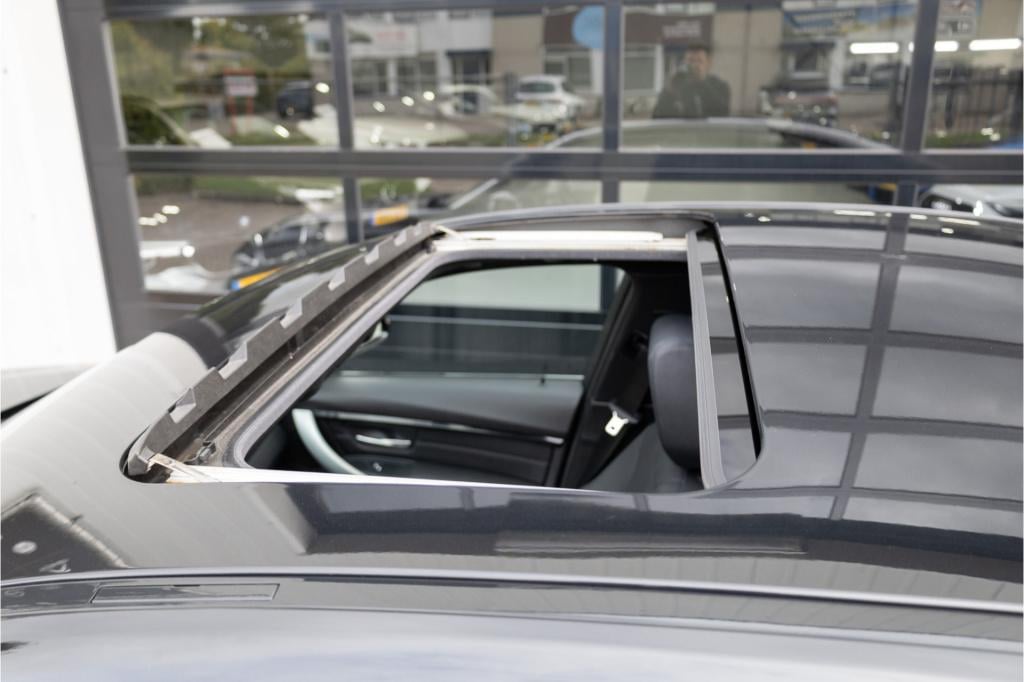 BMW 3-serie 330e centennial high executive ✅nav✅pdc✅schuifdak✅leer