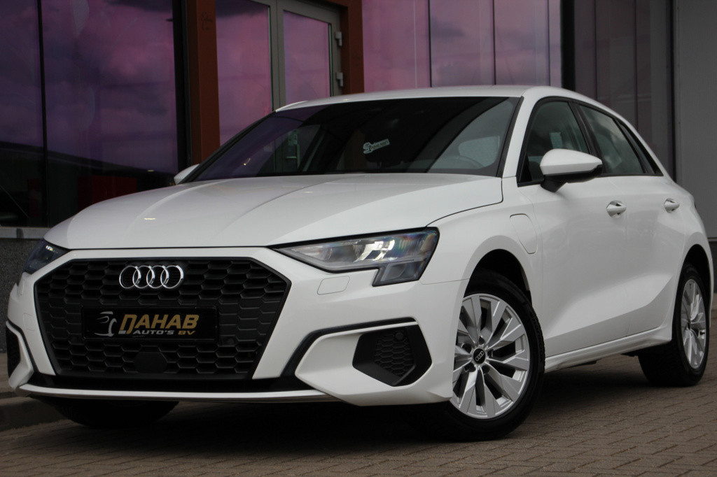 Audi A3 sportback 40 tfsi e business edition | cruise | dab | trekhaak