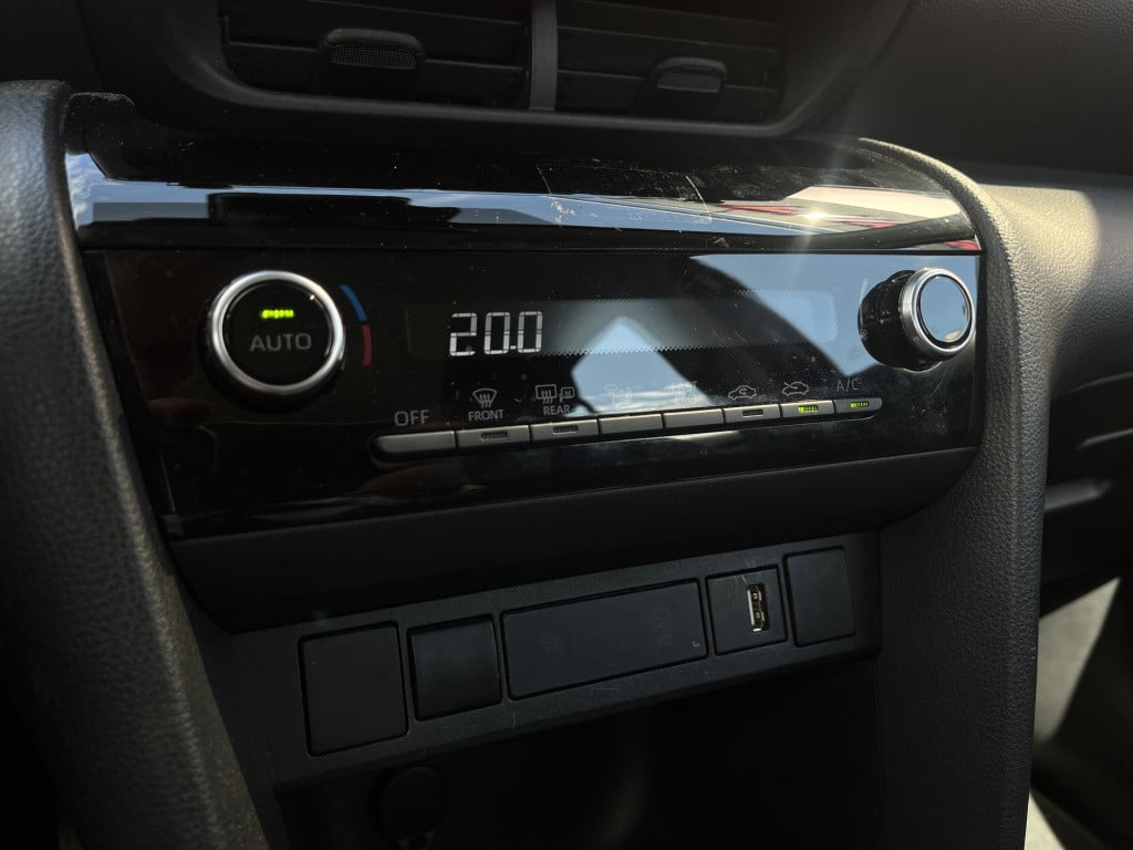 Toyota Yaris Cross 1.5 hybrid comfort | carplay | camera | acc | climate
