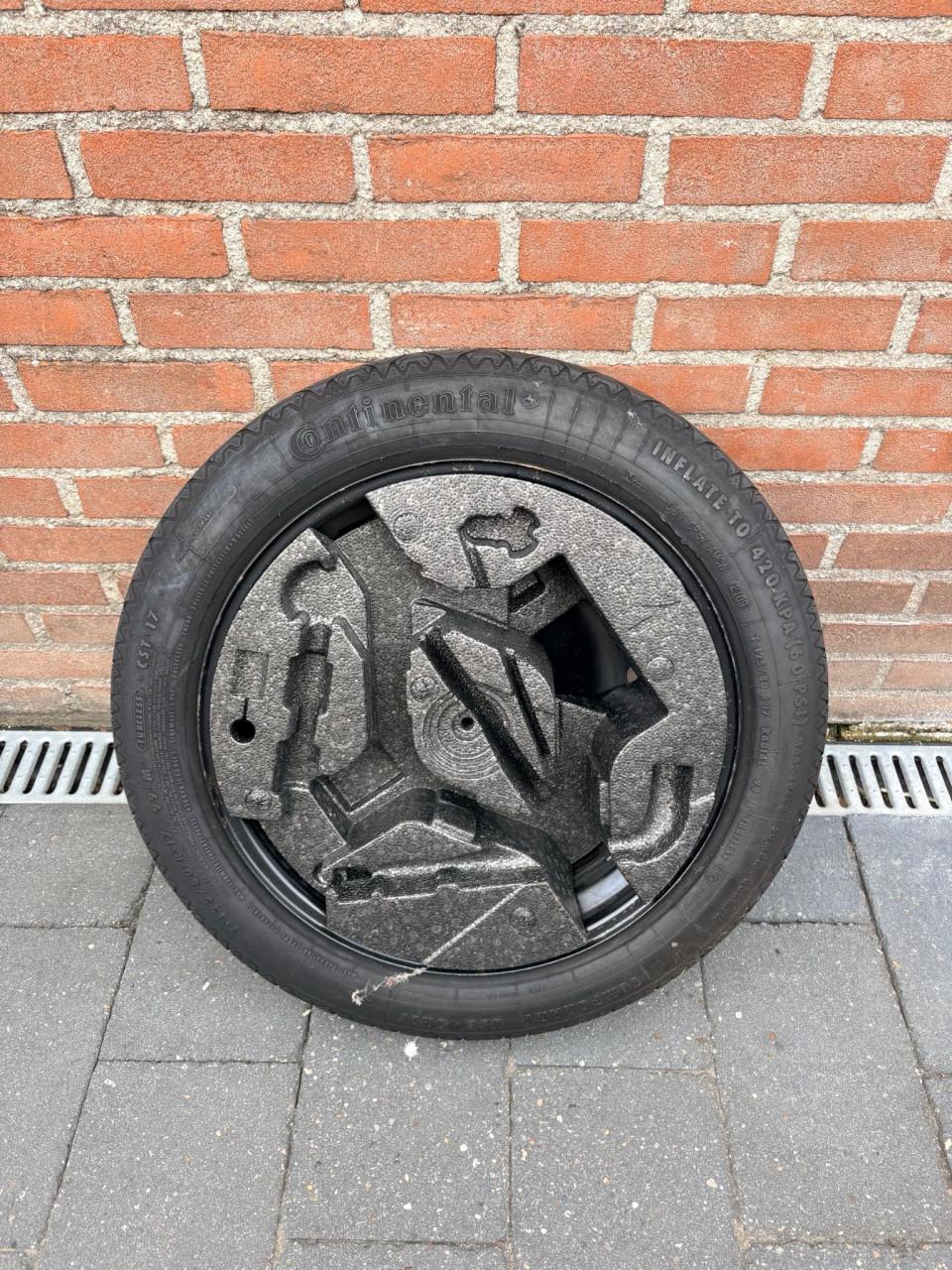 Thuiskomer Volvo V70 model