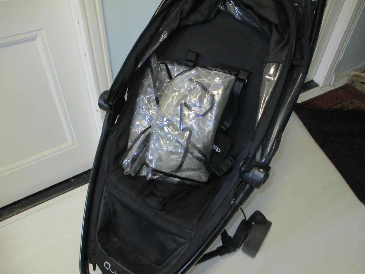 Quinny zapp    2 in 1 buggy en wandelwagen met regenkap/hoes